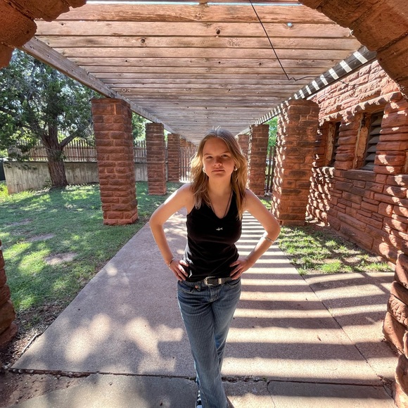 Meet your Posher, Joyce - Picture 6 of 14